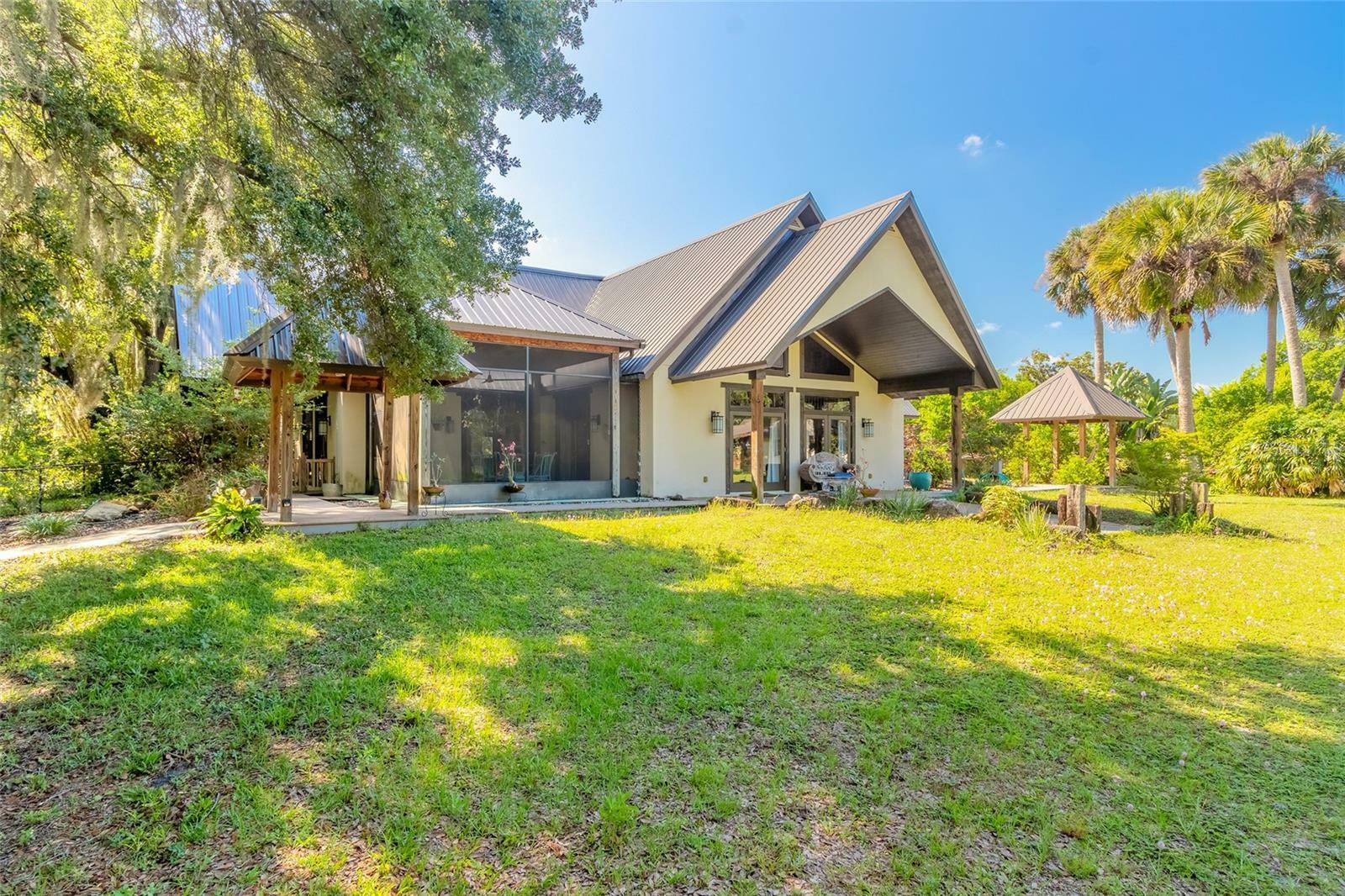 Property Photo:  760 Russell Road  FL 32168 