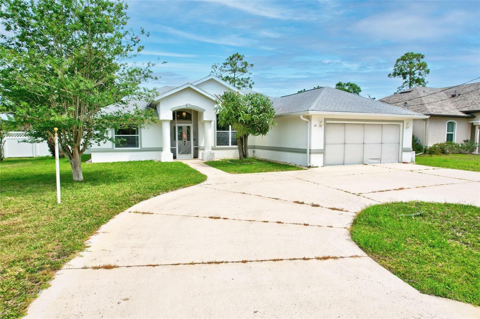 Property Photo:  57 Fanshawe Lane  FL 32137 