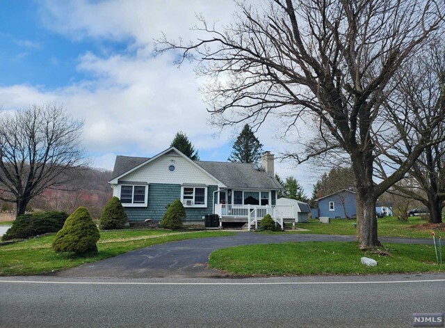 Property Photo:  78 Davis Road  NJ 07871 