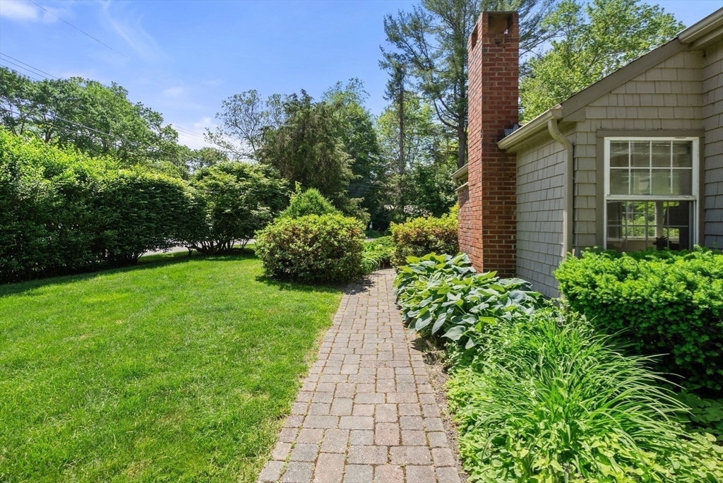 Property Photo:  8 Wheelock Road  MA 01778 