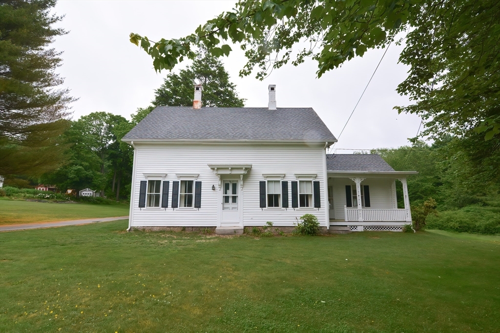 Property Photo:  5 Caswell Ct  MA 01516 
