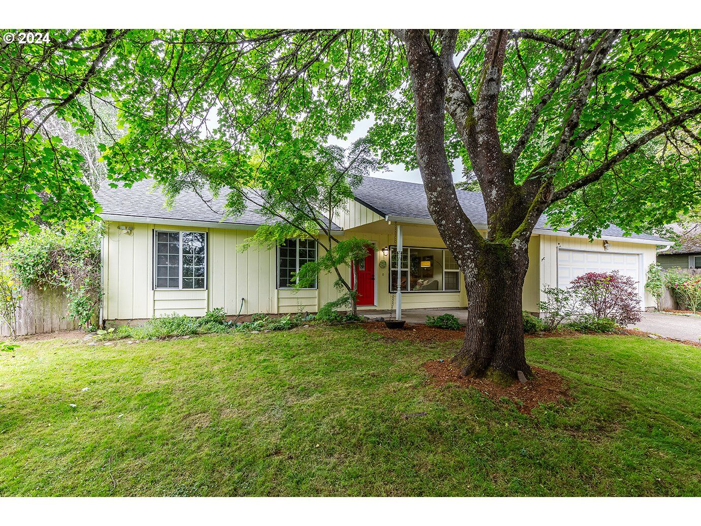 Property Photo:  1912 NW 106th St  WA 98685 