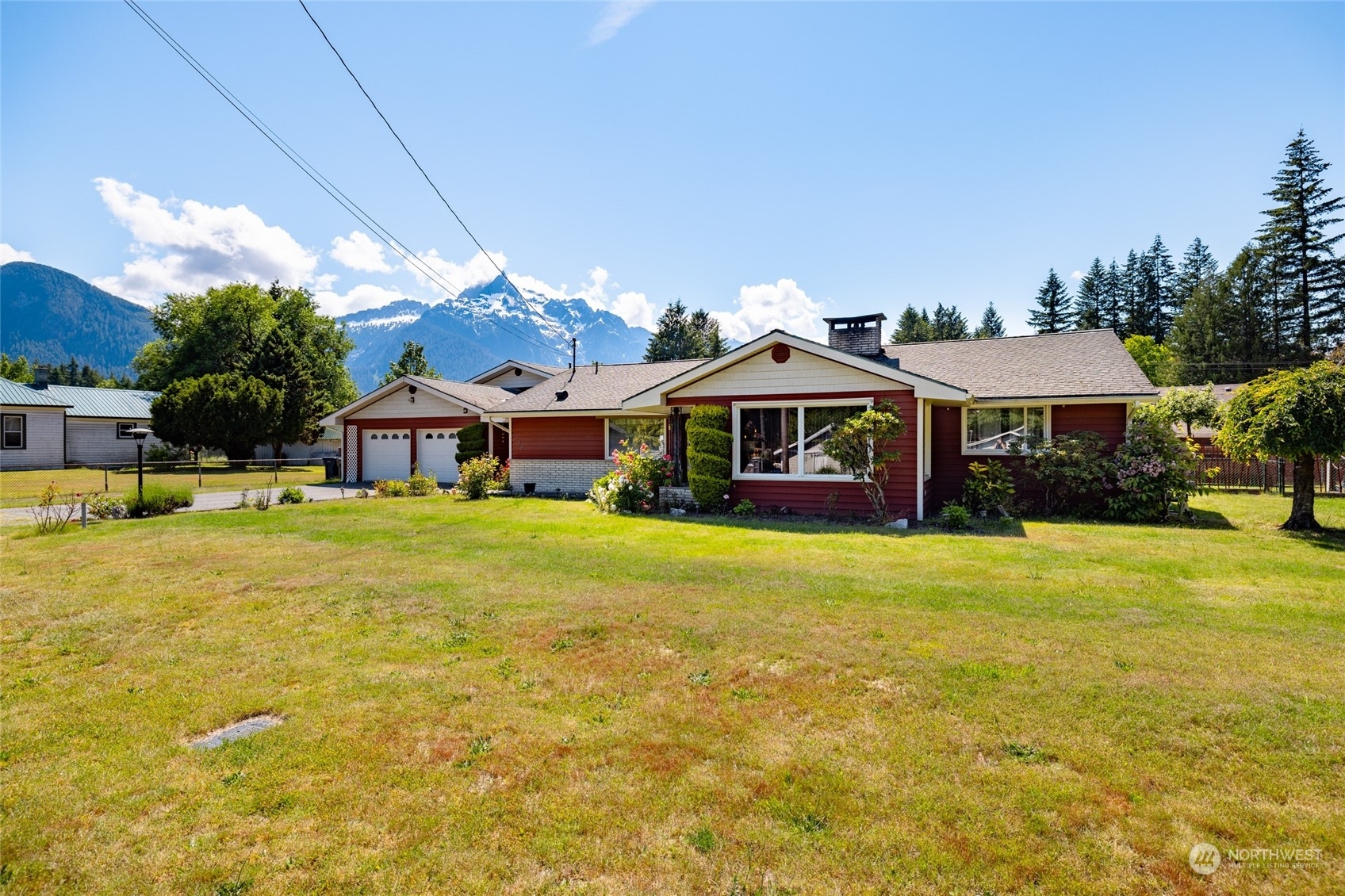 Property Photo:  1135 Montague Avenue  WA 98241 