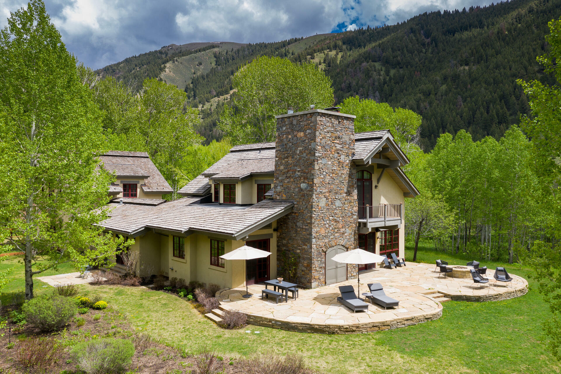 Property Photo:  111 Pioneer Mountain Dr  ID 83333 
