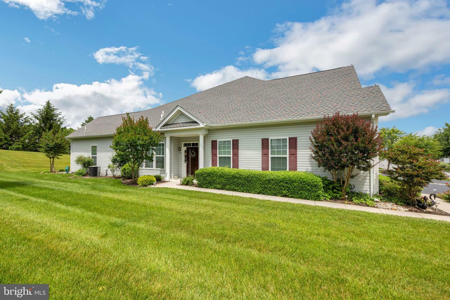 Property Photo:  1612 Boxwood Road  PA 19060 