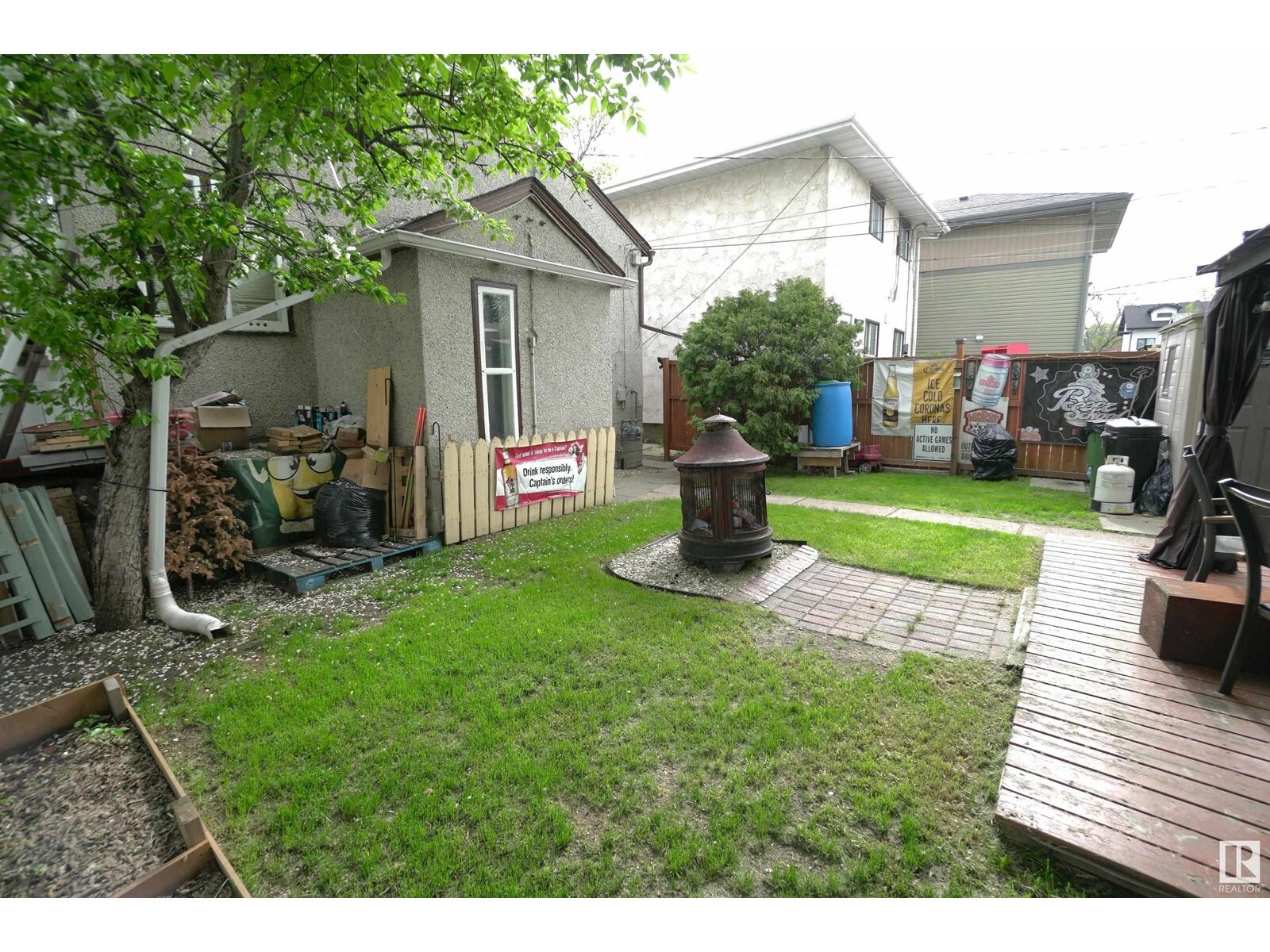 Property Photo:  10926 76 Av NW  AB T6G 0J7 