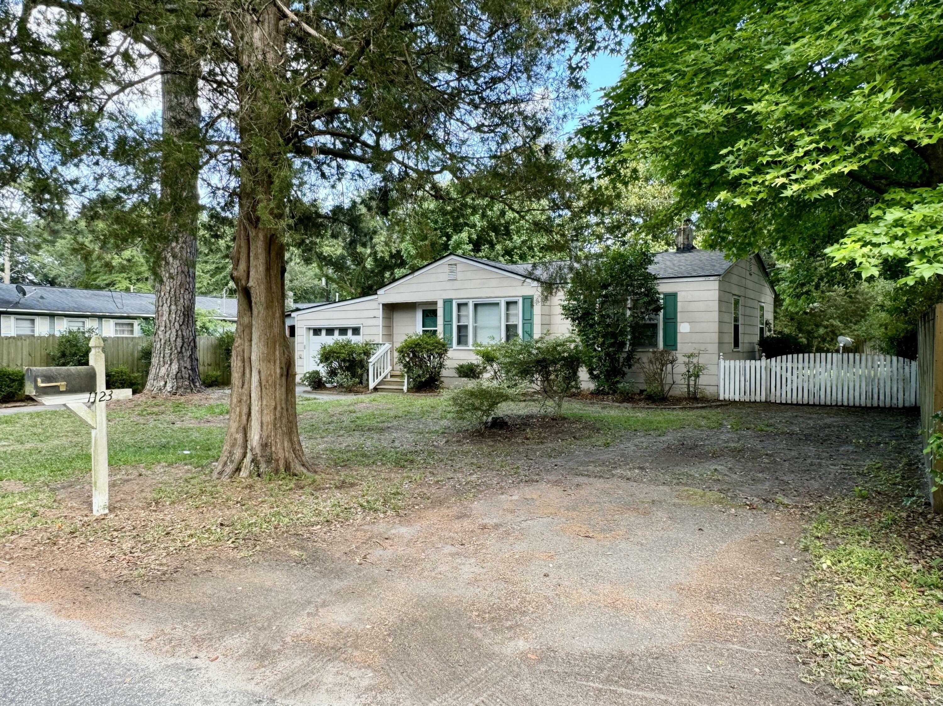 1123 Melvin Drive  Hanahan SC 29410 photo