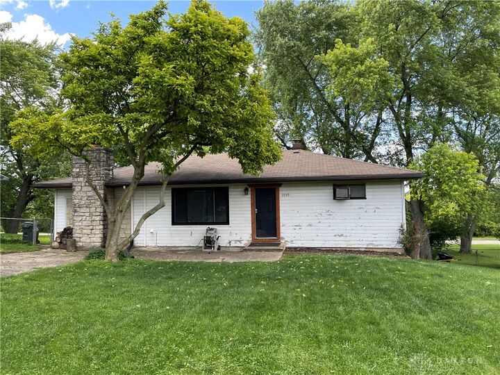 5939 Hoover Avenue  Dayton OH 45417 photo