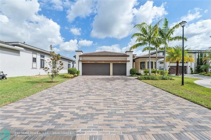 Property Photo:  10875 Moore Dr  FL 33076 