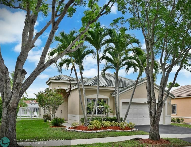 Property Photo:  4106 Sabal Ridge Cir  FL 33331 