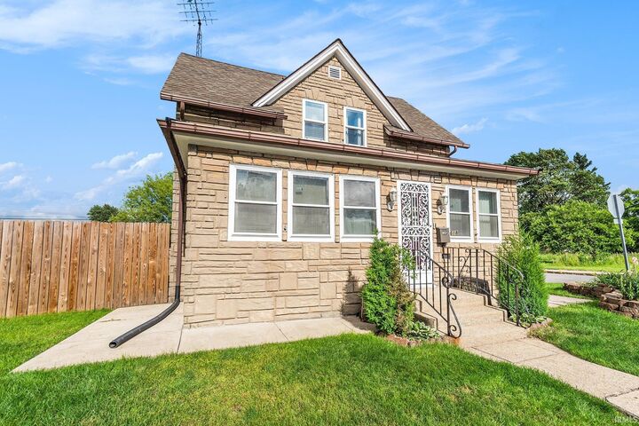 618 S Olive Street  South Bend IN 46619-3349 photo