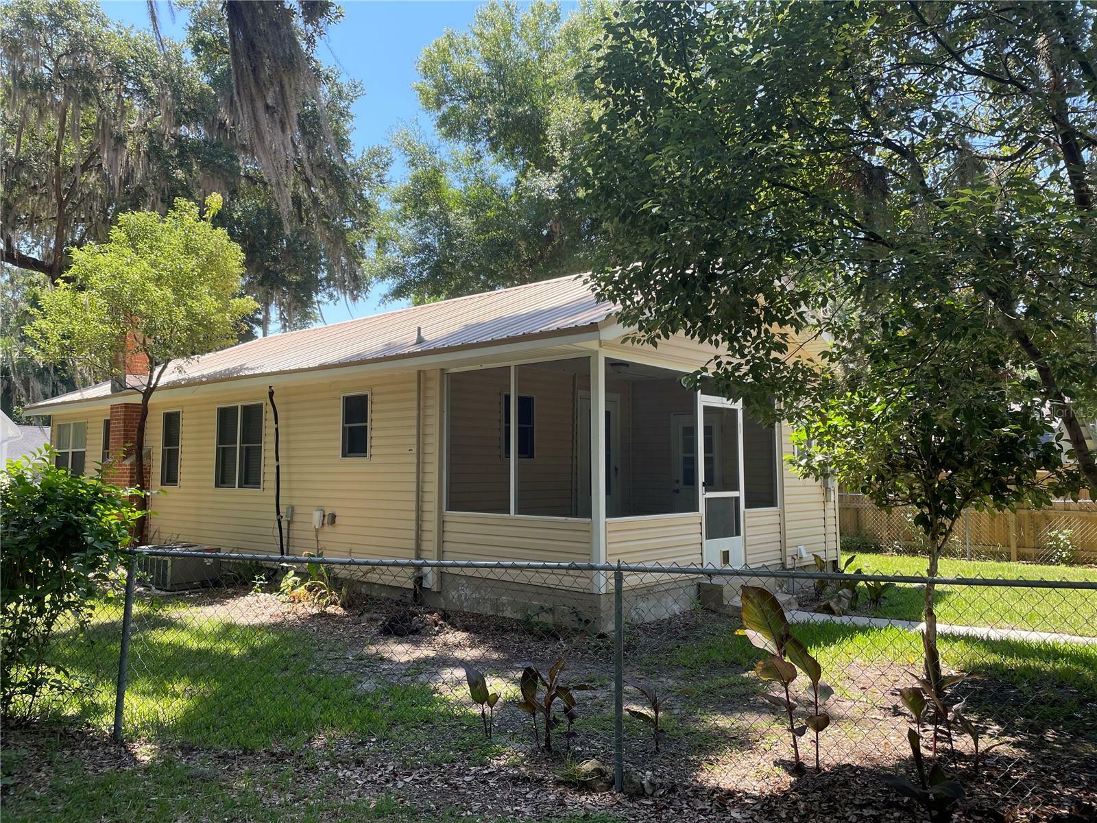 Property Photo:  13372 SE 122nd Place  FL 32179 