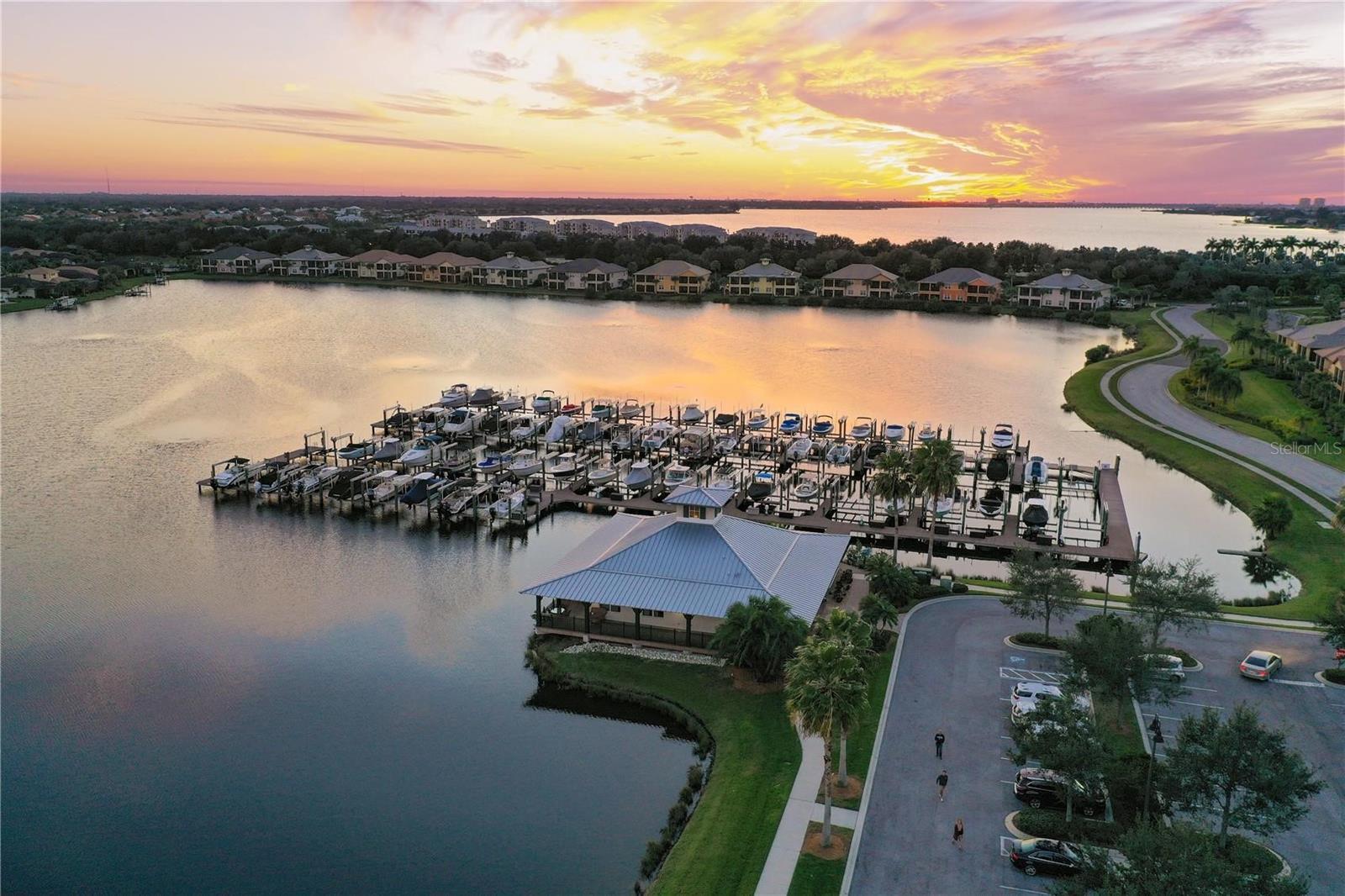 Property Photo: 1020 Tidewater Shores Loop 108 FL 34208
