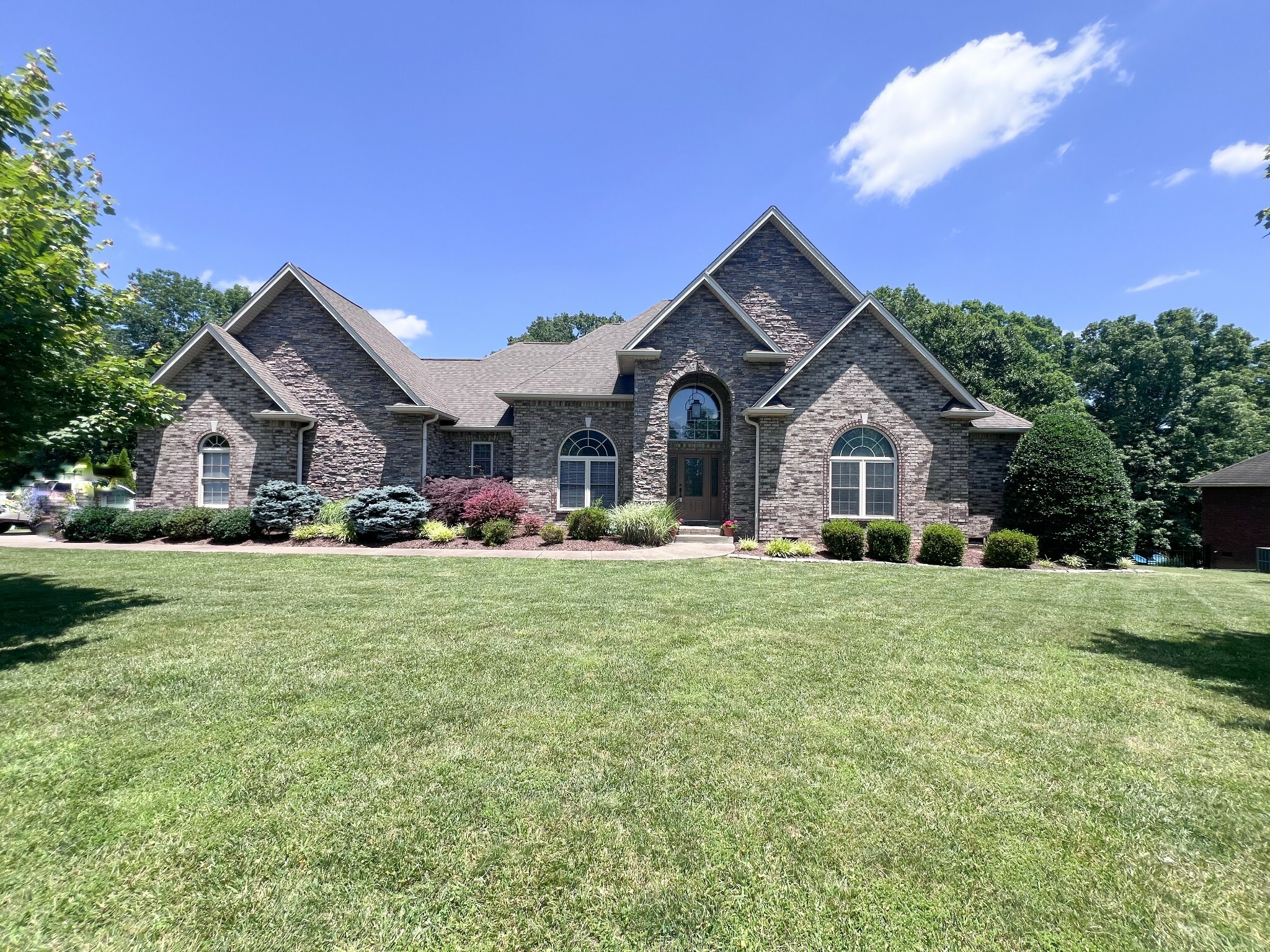 Property Photo:  1858 Pebblebrook Dr  TN 37015 