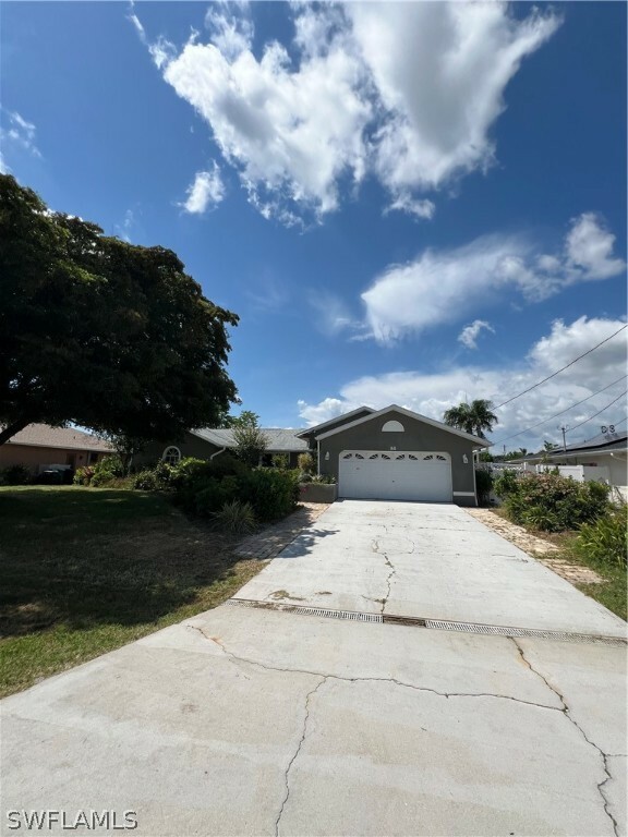 Property Photo:  1441 SE 19th Terrace  FL 33990 