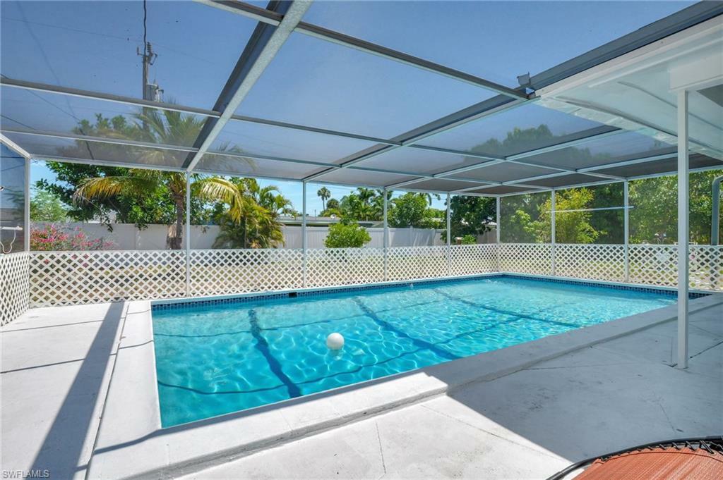 Property Photo:  603 Monterey Ave  FL 33904 