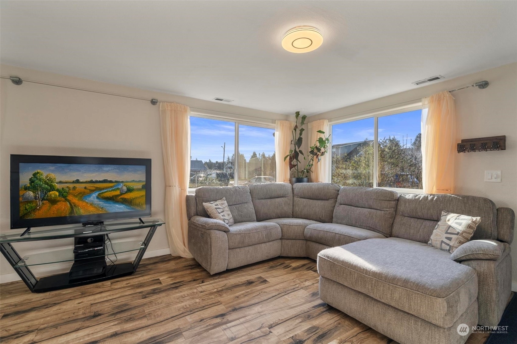 Property Photo: 514 Richmond Avenue WA 98531