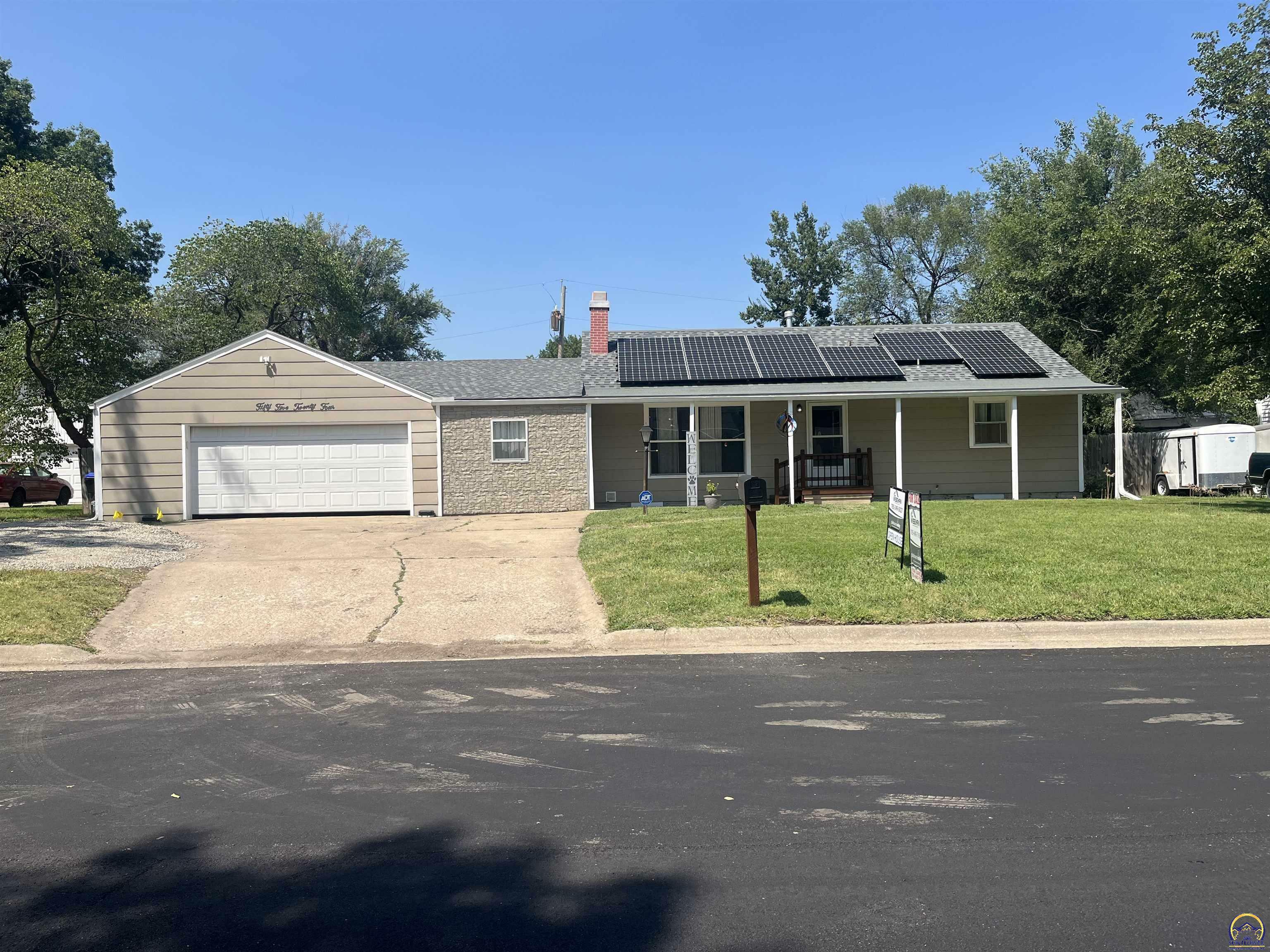 Property Photo:  5524 SW 13th St  KS 66604 