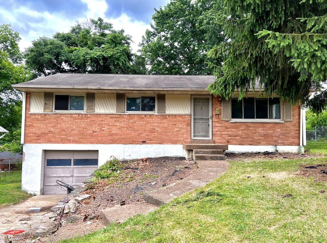 3926 Ridgecombe Drive  Green Twp OH 45248 photo