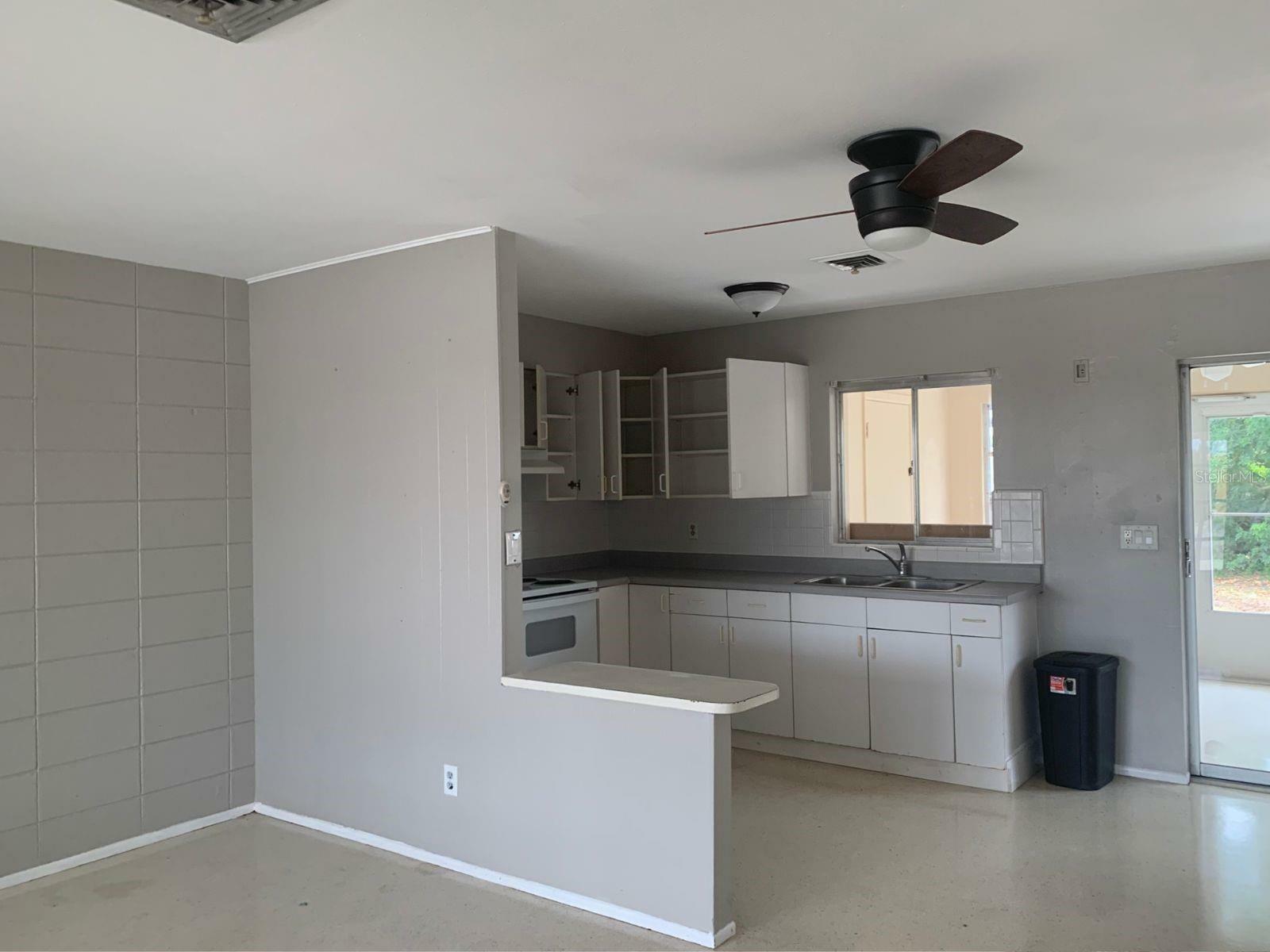 Property Photo:  12205 Rosaro Avenue  FL 34287 