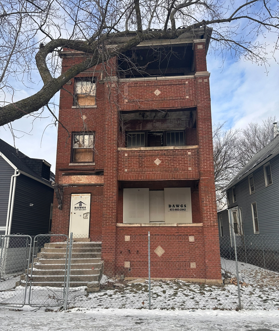 Property Photo:  18 E 113th Street  IL 60628 