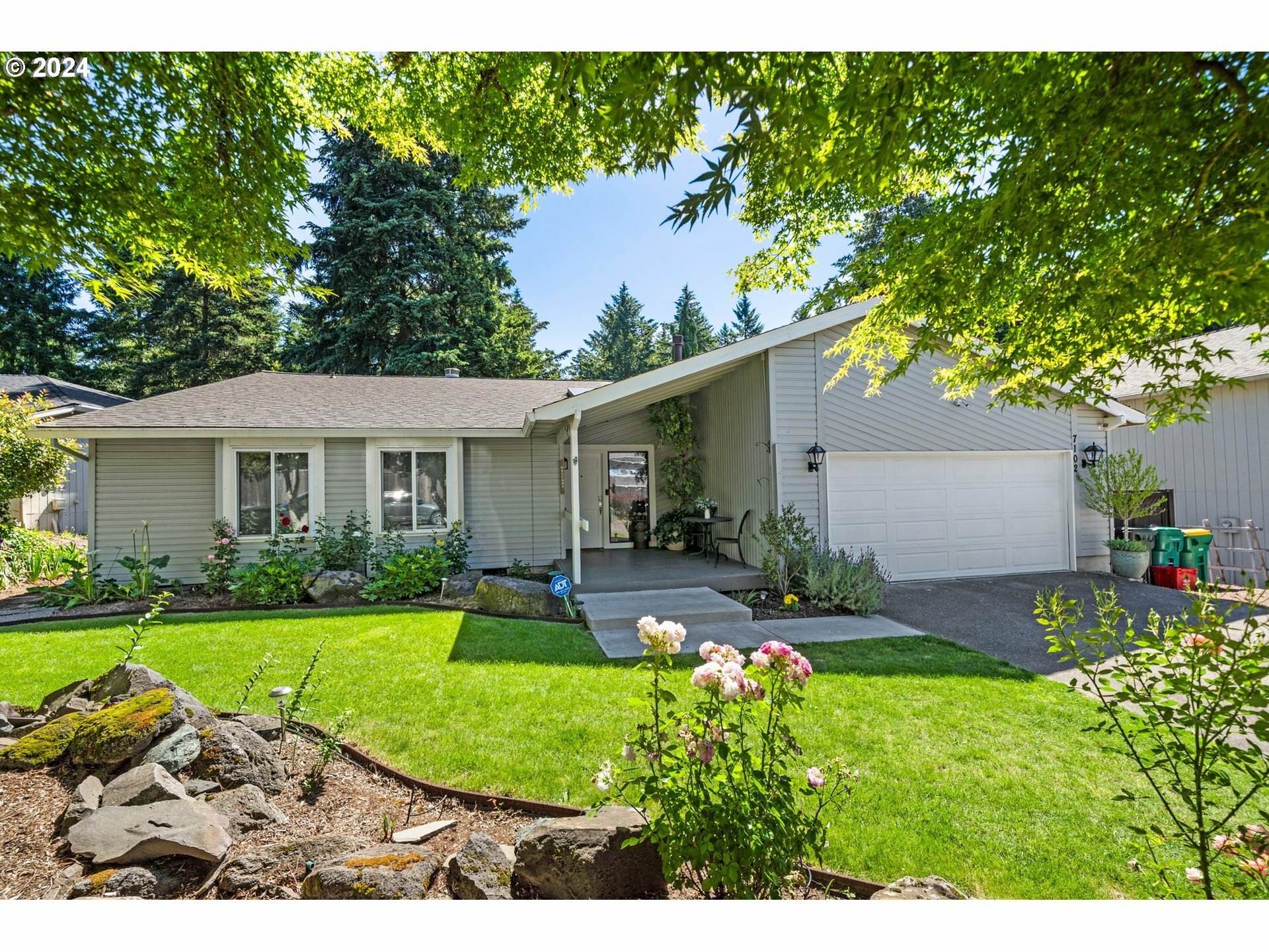 7102 SW 152nd Ave  Beaverton OR 97007 photo