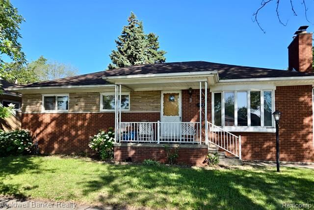 Property Photo: 17135 Palmer Street MI 48122