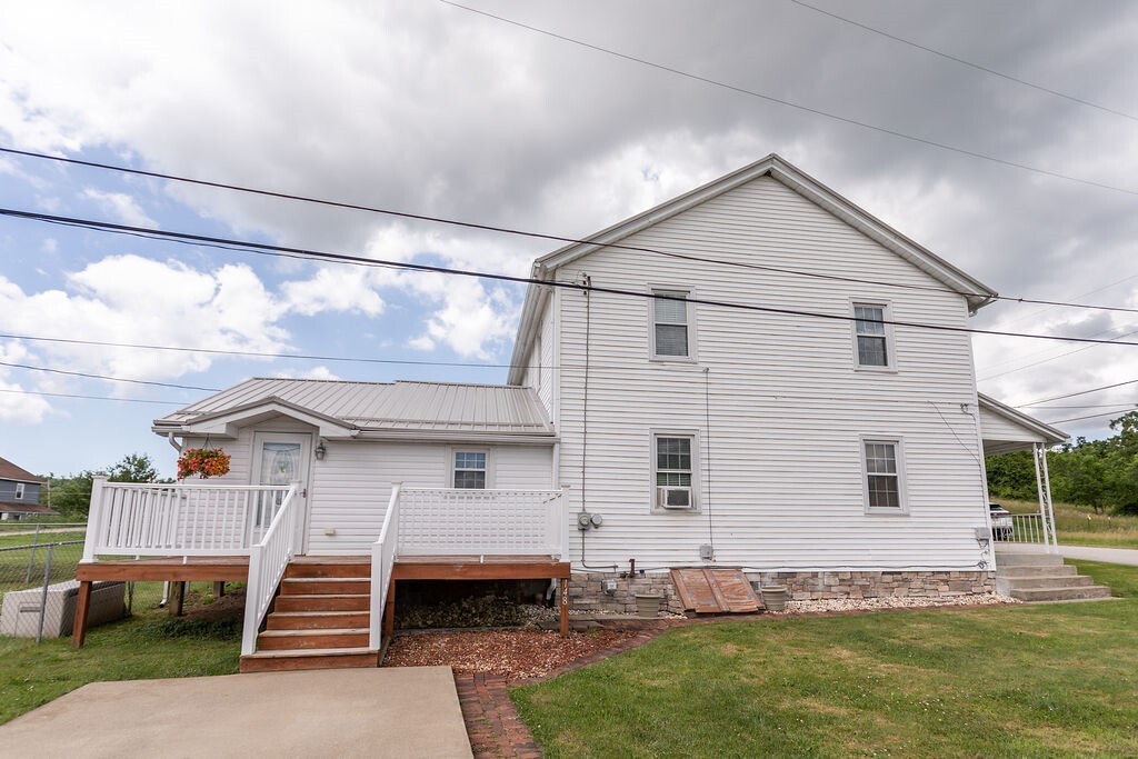 Property Photo: 148 Clay Street PA 15401