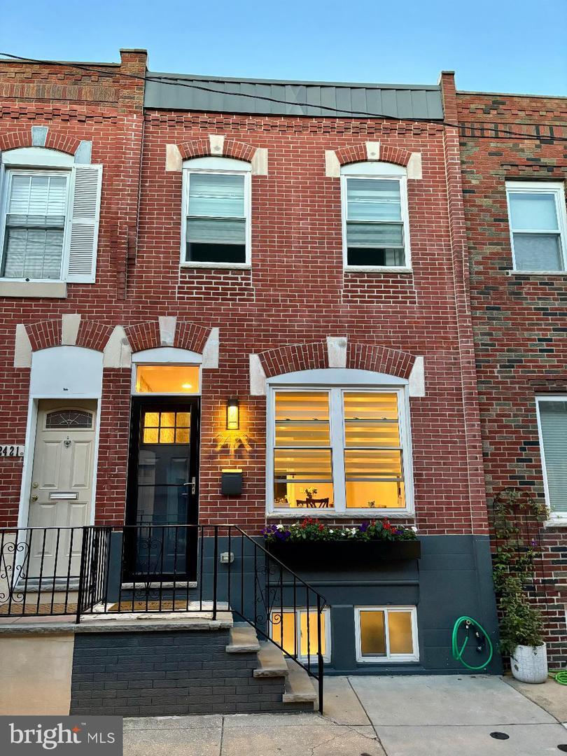 2423 S Iseminger Street  Philadelphia PA 19148 photo