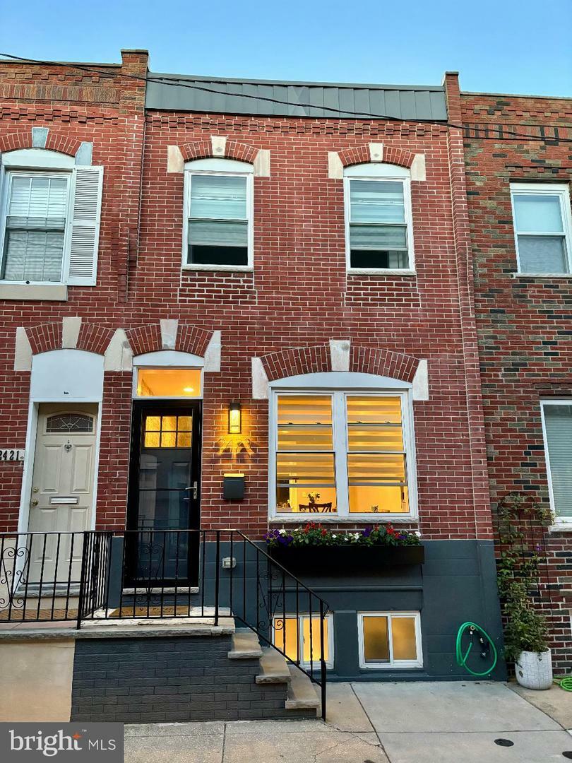 Property Photo: 2423 S Iseminger Street PA 19148