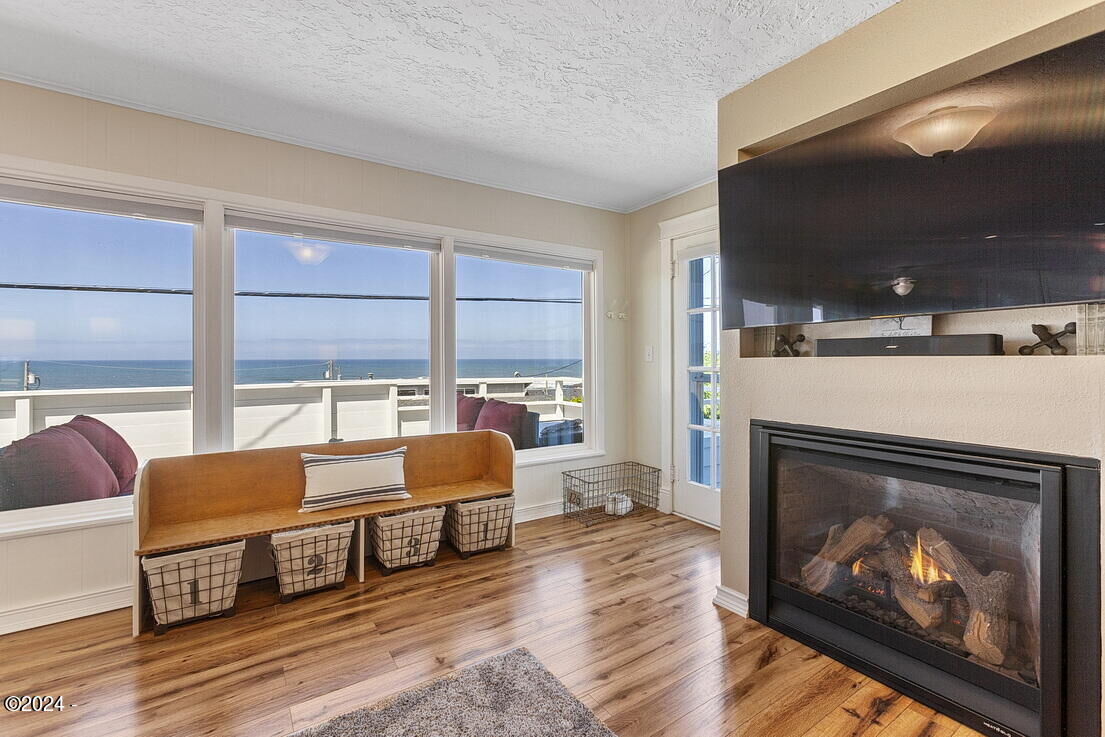 Property Photo:  44 NE Williams Avenue  OR 97341 