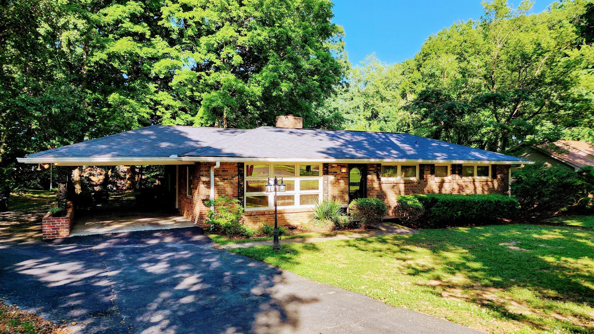 Property Photo:  219 Maxwell Dr  TN 37043 