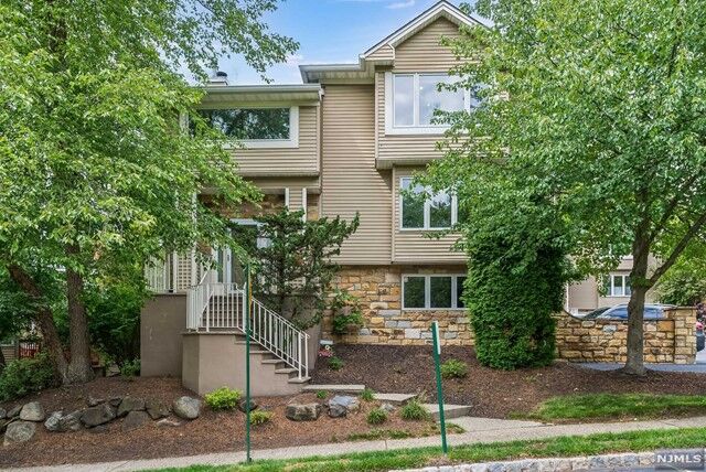 Property Photo:  32 Clarken Drive  NJ 07052 