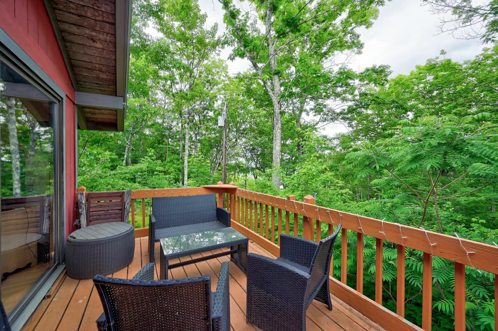 Property Photo: 3 Upper Lakeview Drive NH 03849