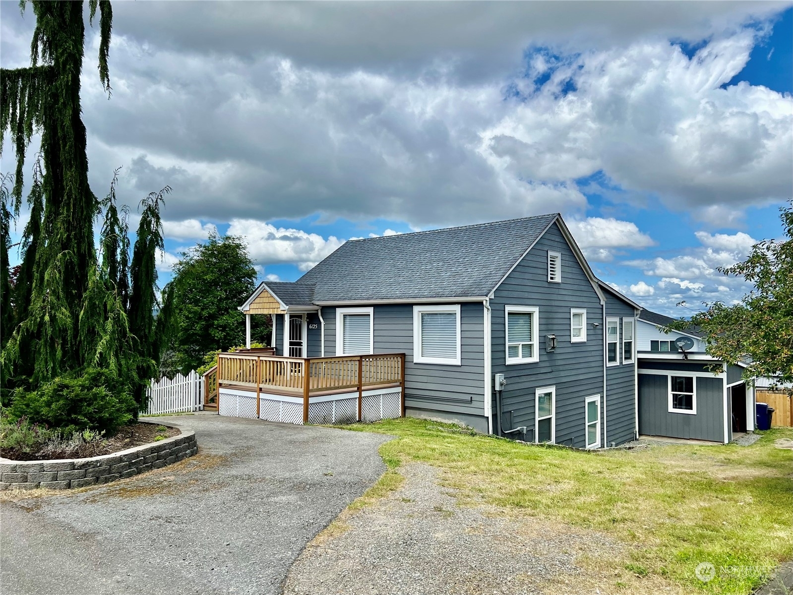 Property Photo:  6125 46th Street NE  WA 98270 