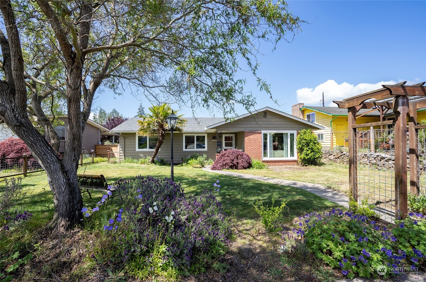 Property Photo: 1458 N Shirley Street WA 98406