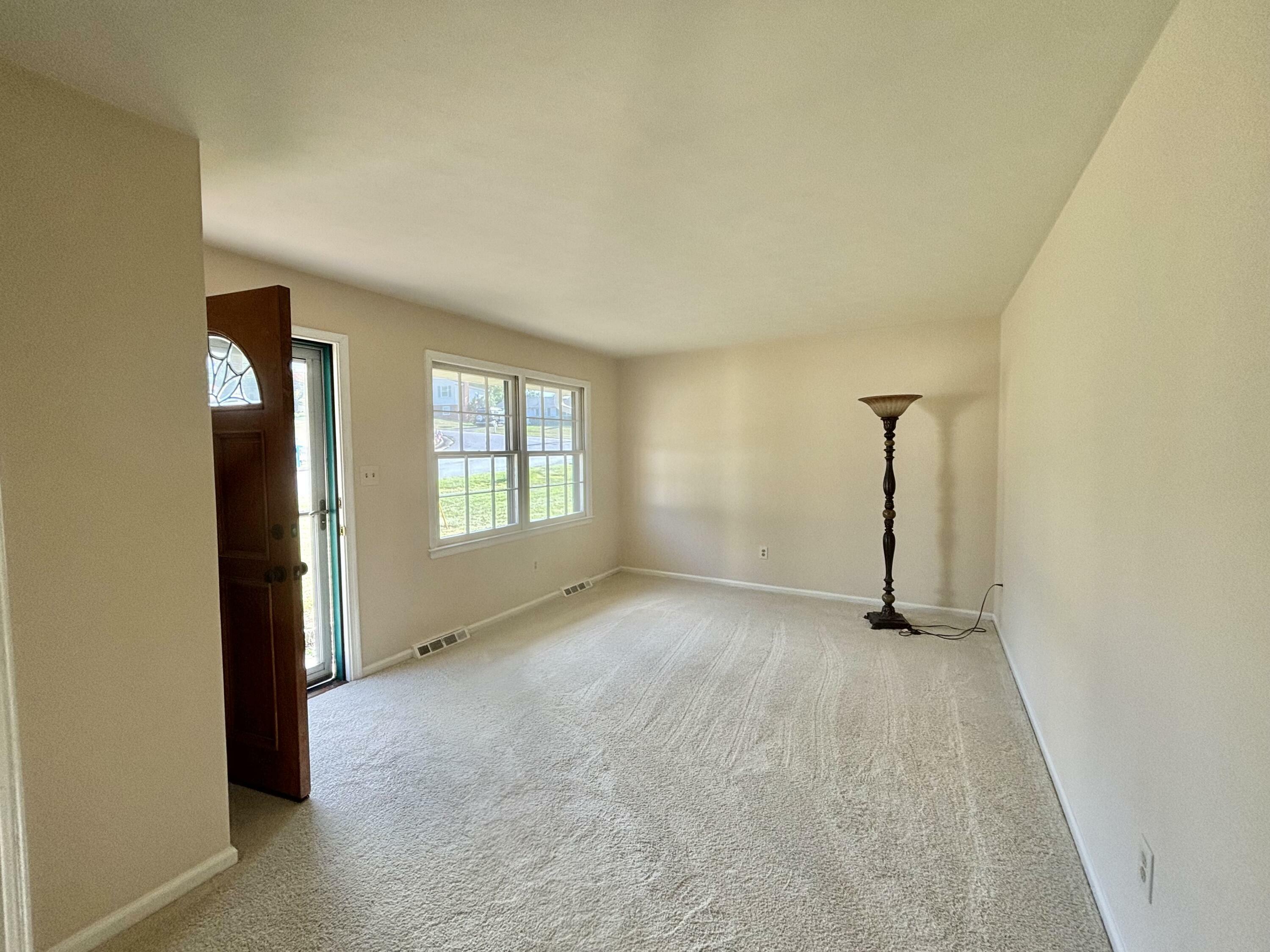 Property Photo:  1410 Freeborn Cir  VA 24014 