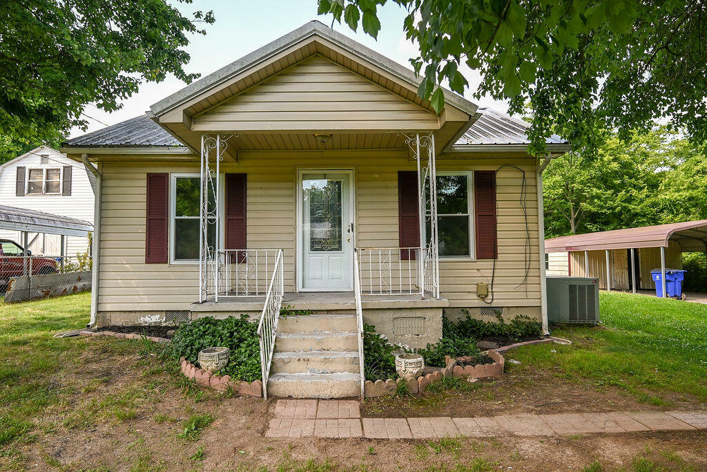 Property Photo:  1917 Lois Street SE  TN 37311 