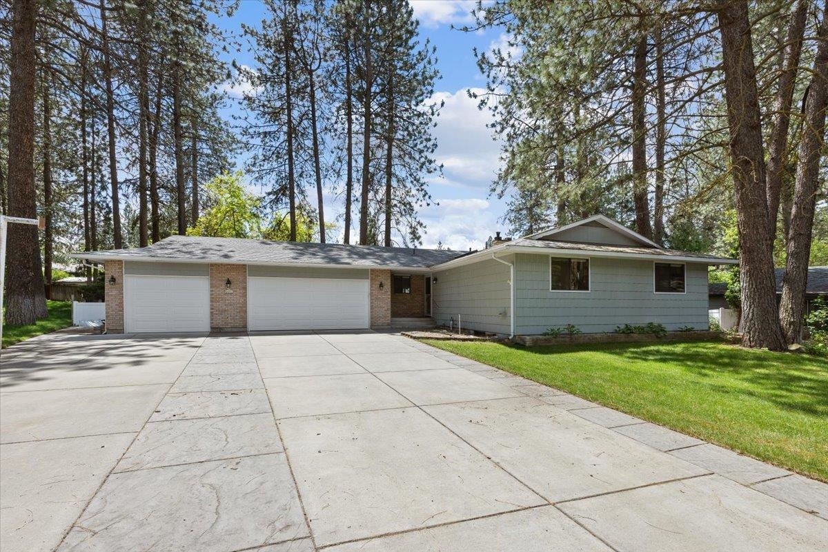 Property Photo:  8607 N Sally Ct  WA 99208 