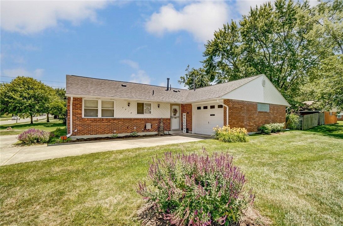 Property Photo:  6418 Rosebury Drive  OH 45424 