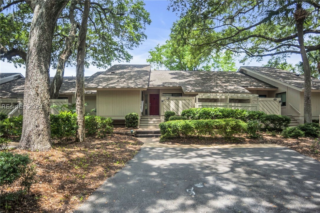 108 N Sea Pines Drive  Hilton Head Island SC 29928 photo