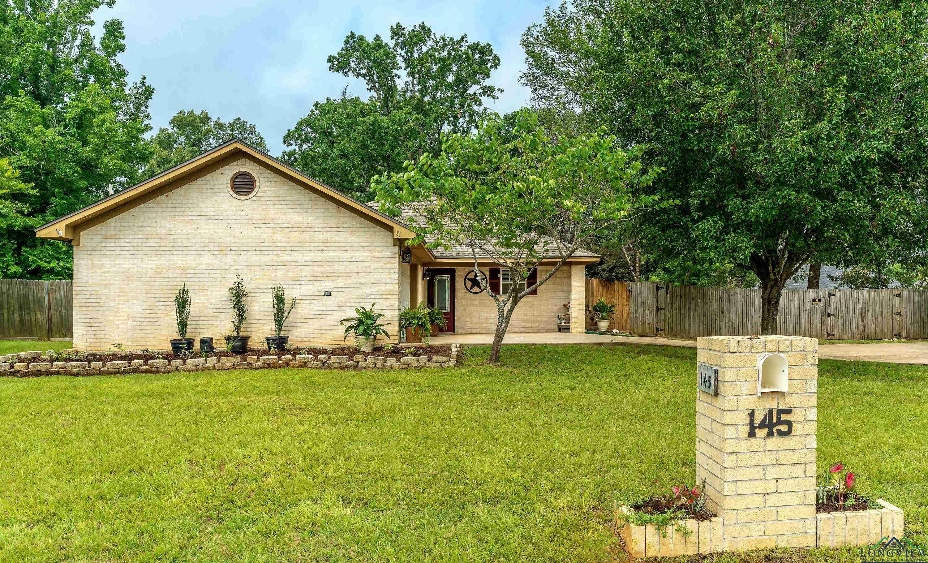 Property Photo:  145 Cherry St  TX 75691 