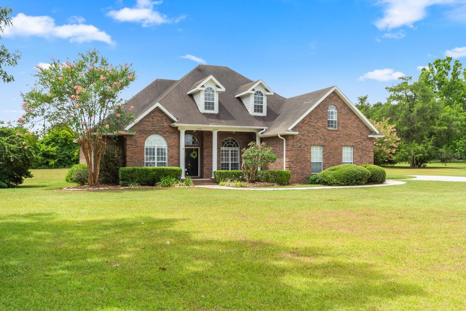 Property Photo: 14313 NW 60th Avenue FL 32615