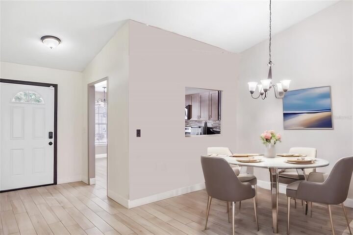 Property Photo: 1922 Dartford Court FL 33594