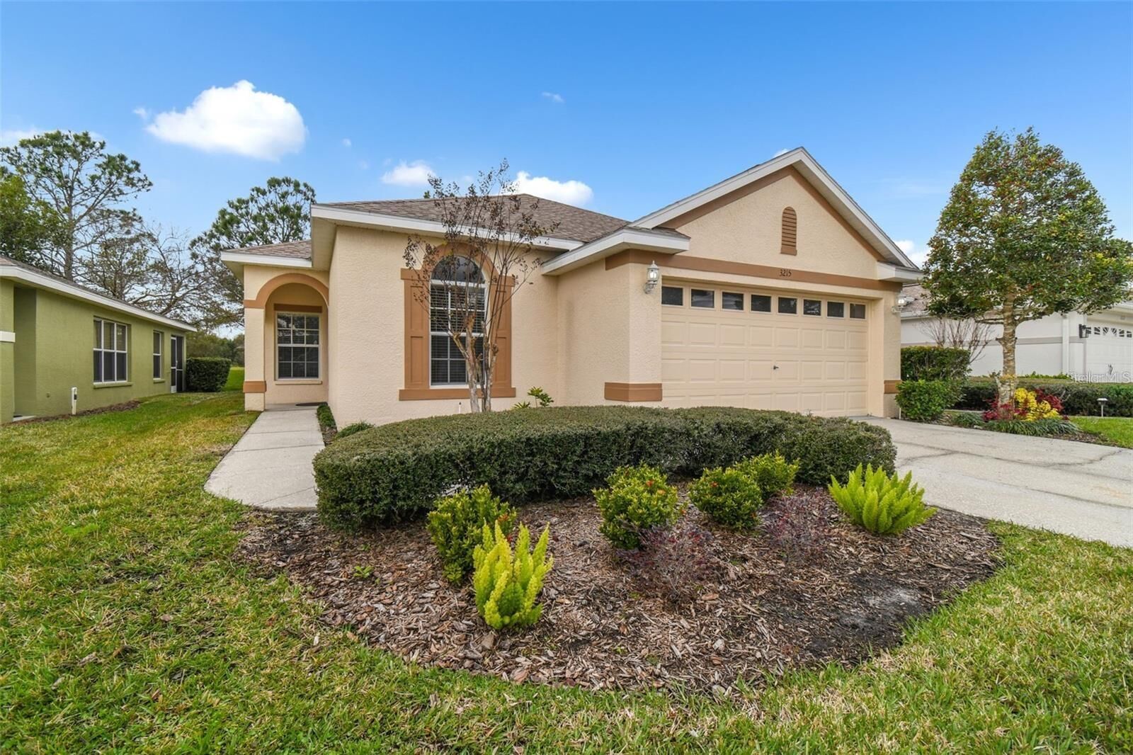 Property Photo:  3215 Banyan Hill Lane  FL 34639 