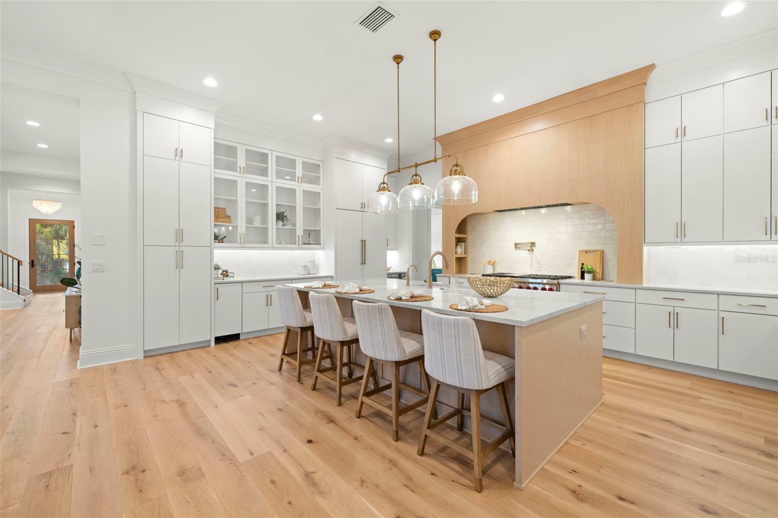 Property Photo: 3011 W Asbury Place FL 33611