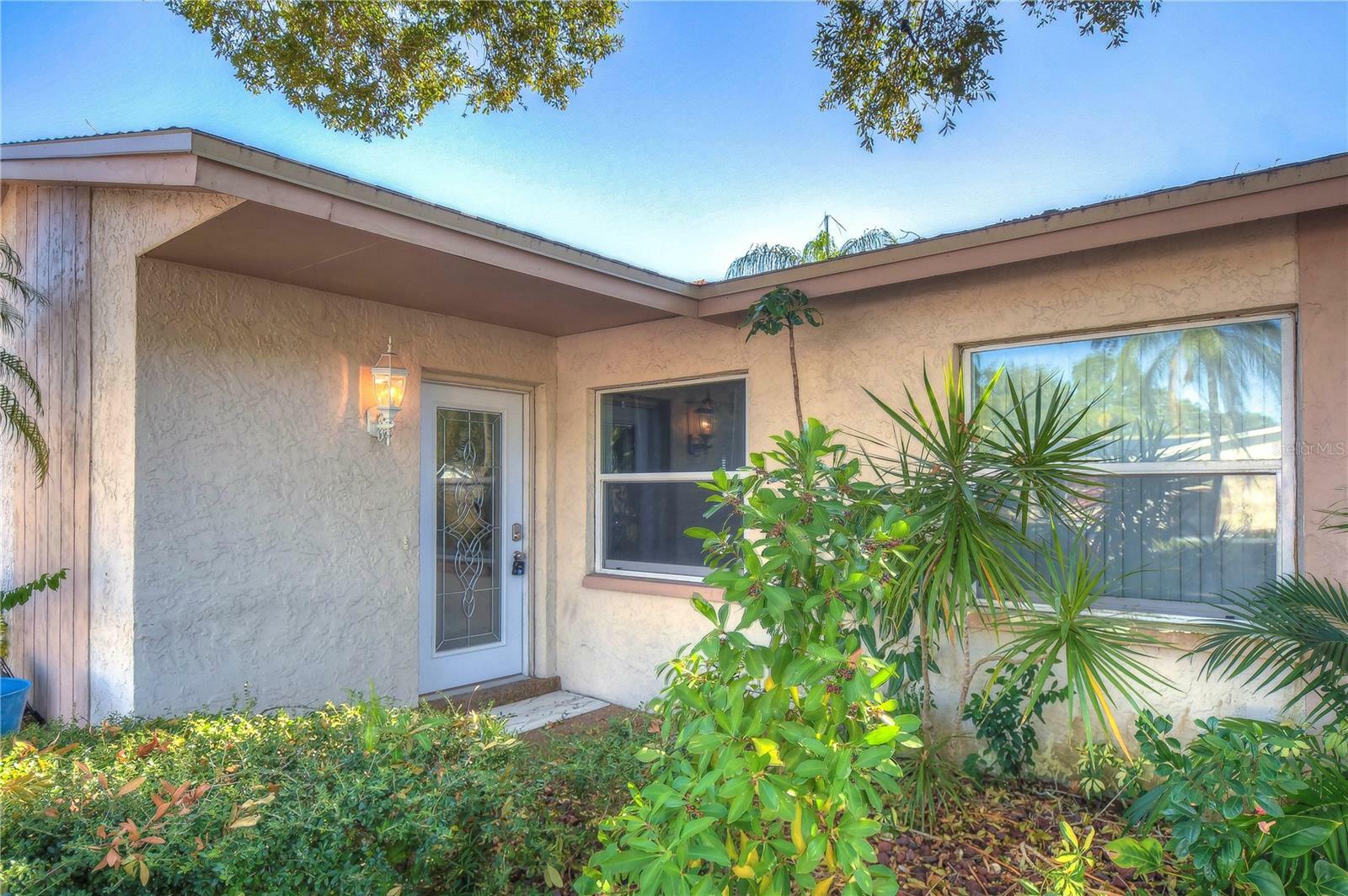 Property Photo:  9252 81st Avenue  FL 33777 