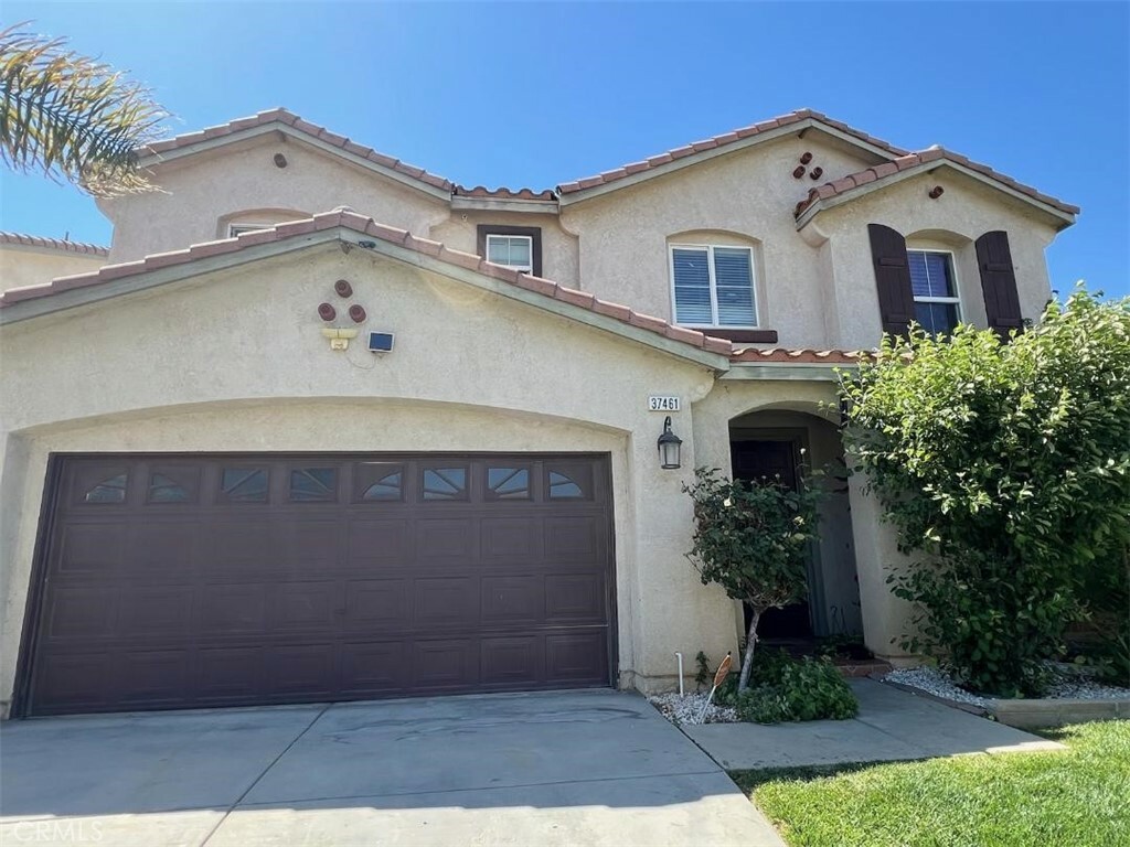 Property Photo:  37461 Limelight Way  CA 93551 