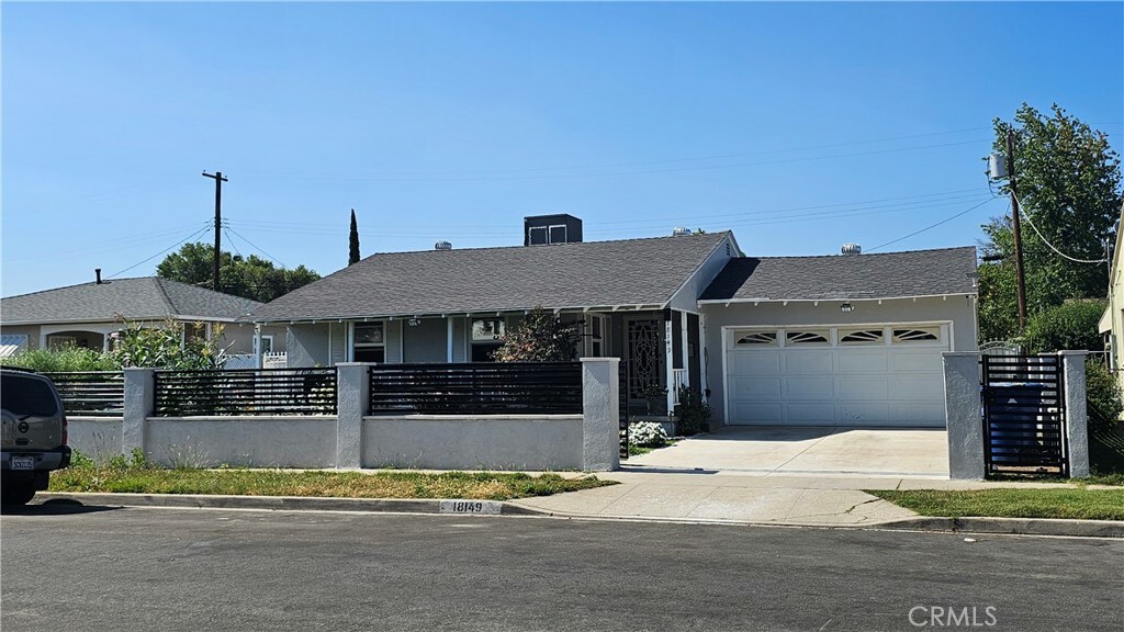 Property Photo:  18149 Lull Street  CA 91335 