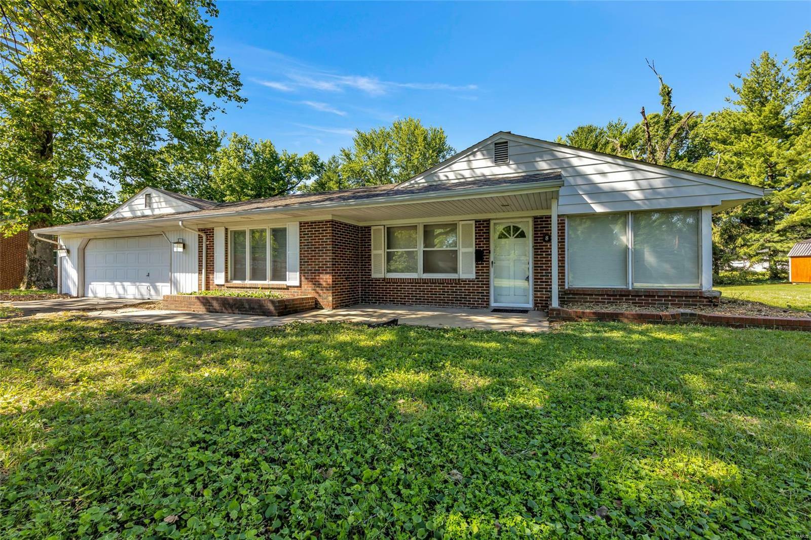 Property Photo:  8 Meta Drive  IL 62226 